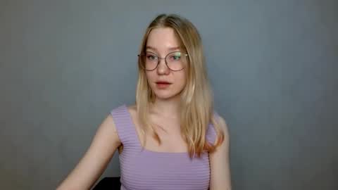 Snapshot of abbymoore__ chatting on 03-02-25, 12:11 Abby Lovense is active online show from 03-02-25, 12:11