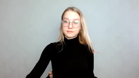 Snapshot of abbymoore__ chatting on 03-06-25, 11:36 Abby Lovense is active online show from 03-06-25, 11:36