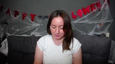 abbytaylorr online show from 10-21-25, 03:46