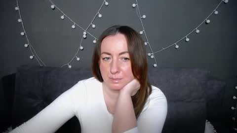 abbytaylorr online show from 11-30-25, 07:34