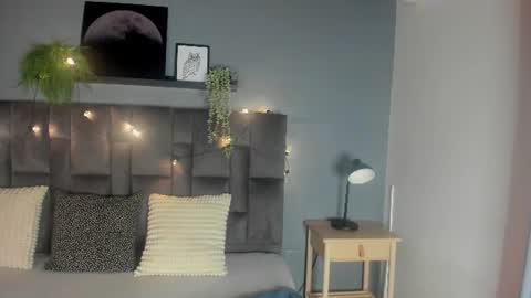 Snapshot of abbywathson chatting on 06-10-26, 12:15 A B B Y online show from 06-10-26, 12:15
