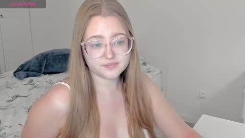 Abby    Stream at Sat  Sun  Mon  Fri online show from 12-14-25, 02:33