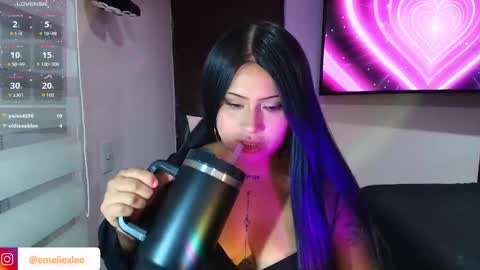 Snapshot of abbyxlee chatting on 10-31-25, 05:19 online show from 10-31-25, 05:19