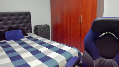 Independence model AbelAsburgo online show from 01-15-26, 02:16