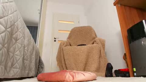 Mermaid online show from 10-23-25, 08:40