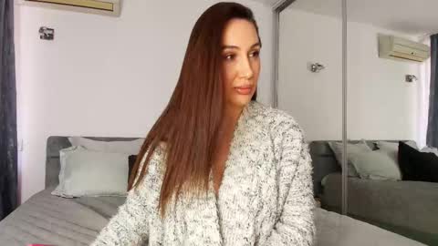 Mermaid online show from 01-18-26, 10:30