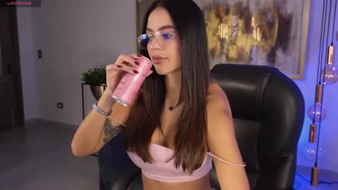 Snapshot of abellacroft chatting on 05-01-26, 01:16 Abella online show from 05-01-26, 01:16