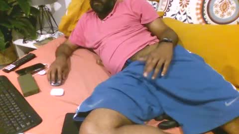 Snapshot of abhi_cam chatting on 01-14-25, 01:47 Naked Gentleman online show from 01-14-25, 01:47