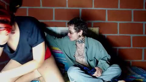 Snapshot of abigailandnoah chatting on 12-29-24, 01:24 Abigail and Noah online show from 12-29-24, 01:24