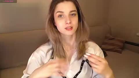 Snapshot of abigailwills chatting on 07-10-26, 06:54 Abigail online show from 07-10-26, 06:54