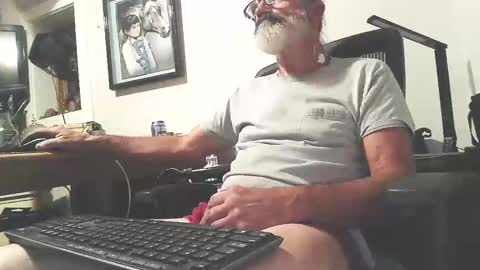 Snapshot of abigbearmeat296217 chatting on 10-05-25, 06:23 abigbearmeat296217 online show from 10-05-25, 06:23