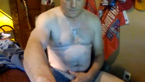 Snapshot of aboringguy chatting on 06-01-26, 01:57 aboringguy online show from 06-01-26, 01:57