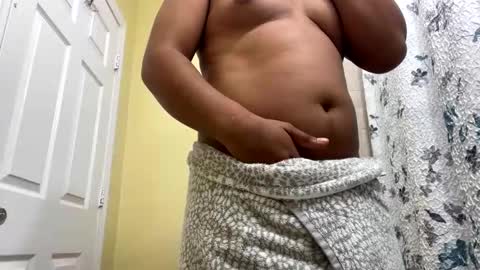 aboveaverage39 online show from 10-29-25, 07:43