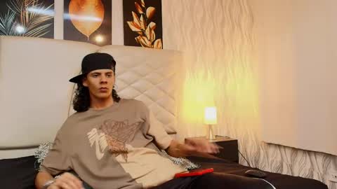 Snapshot of abravanel_sefardi chatting on 05-28-26, 11:24 Abrovanel online show from 05-28-26, 11:24