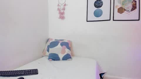 Abriil online show from 10-11-25, 03:50