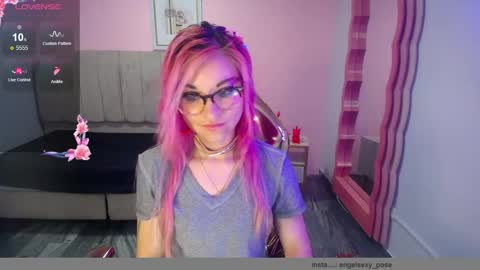 abril_ch_ online show from 10-25-25, 10:45