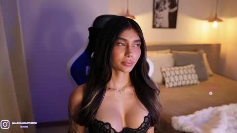 My name is Alexa. Please say hello I like to chat with you. If you have requests please use tip online show from 04-09-26, 12:32