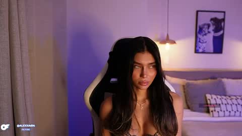 My name is Alexa. Please say hello I like to chat with you. If you have requests please use tip online show from 04-19-26, 10:45