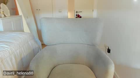 Helena online show from 12-20-24, 01:33