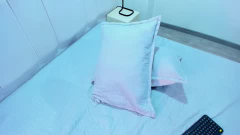 AbrilSonne online show from 02-16-25, 06:32