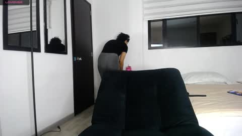 AbrilSonne online show from 09-19-25, 02:02