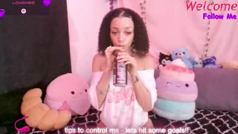 Snapshot of abruisedpeach chatting on 11-05-25, 04:12 Peach online show from 11-05-25, 04:12