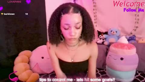 Snapshot of abruisedpeach chatting on 11-06-25, 06:14 Peach online show from 11-06-25, 06:14