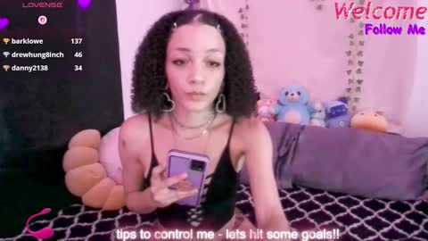 Snapshot of abruisedpeach chatting on 11-08-25, 12:33 Peach online show from 11-08-25, 12:33