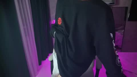 Snapshot of abslut chatting on 02-18-26, 11:22 Nick online show from 02-18-26, 11:22