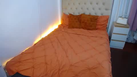 Snapshot of absolutely_gurjuice69 chatting on 12-20-24, 11:37 Hope online show from 12-20-24, 11:37