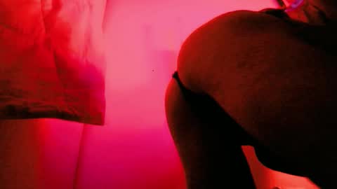 Snapshot of absulent chatting on 09-21-25, 02:57 absulent online show from 09-21-25, 02:57