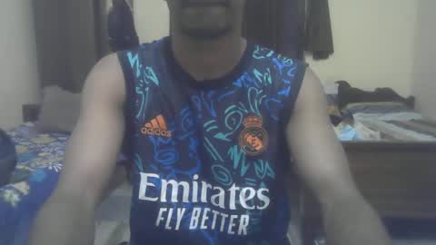 Snapshot of abusaada20 chatting on 12-28-24, 04:09 Thefitguy online show from 12-28-24, 04:09