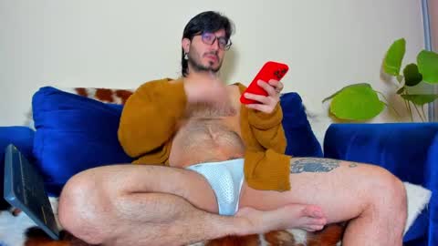 Snapshot of ackerman_eren_ chatting on 02-16-25, 10:21 R. online show from 02-16-25, 10:21