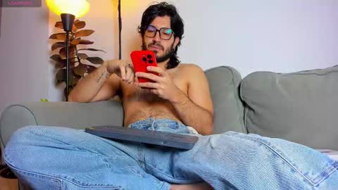 R. online show from 11-19-25, 11:21