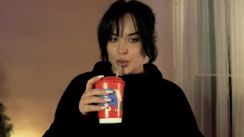 my inst   love inside 17 online show from 12-24-24, 03:26