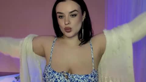 my inst   love inside 17 online show from 02-20-25, 08:58