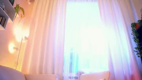 Lana online show from 12-20-25, 09:38