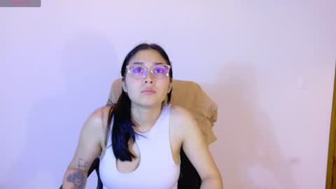 Snapshot of adaira31 chatting on 06-20-26, 01:30 Adaira online show from 06-20-26, 01:30