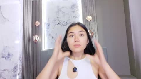 Snapshot of adaira31 chatting on 07-19-26, 01:15 Adaira online show from 07-19-26, 01:15