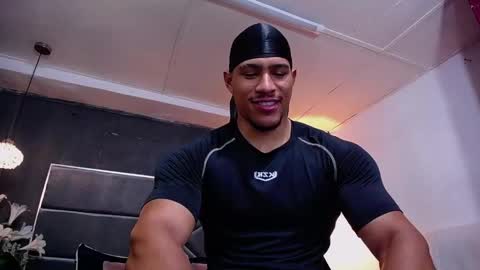 adam_fit19cm online show from 02-02-26, 01:54