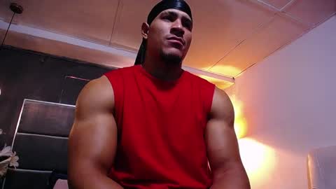 adam_fit19cm online show from 03-10-26, 02:22
