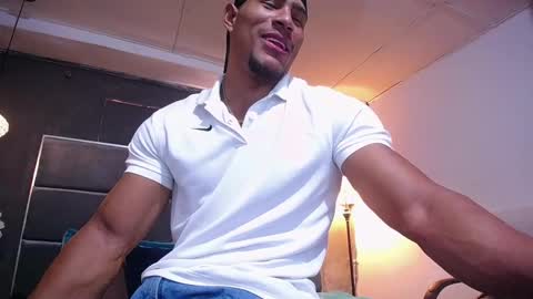 adam_fit19cm online show from 03-26-26, 02:00