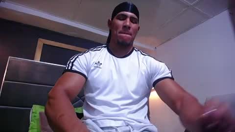 adam_fit19cm online show from 05-29-26, 01:36