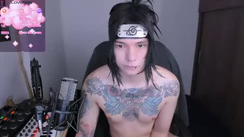 Snapshot of adam_rocket chatting on 06-27-26, 01:10 Adam online show from 06-27-26, 01:10