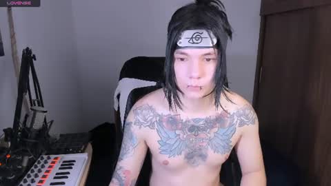 Snapshot of adam_rocket chatting on 06-30-26, 12:33 Adam online show from 06-30-26, 12:33