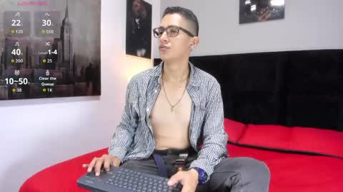 adam_walker_1 online show from 05-12-26, 03:31