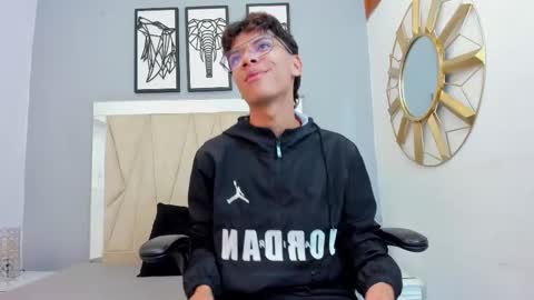 Adams Bobby online show from 12-17-25, 11:38