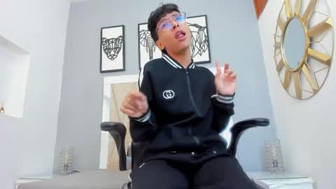 Adams Bobby online show from 04-18-26, 11:14