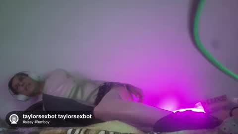 Snapshot of adamseve777 chatting on 05-14-26, 11:50 TaylorSexbot online show from 05-14-26, 11:50