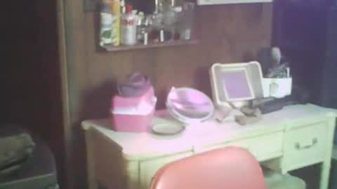 Snapshot of adamsny chatting on 10-28-25, 11:47 adamsny online show from 10-28-25, 11:47